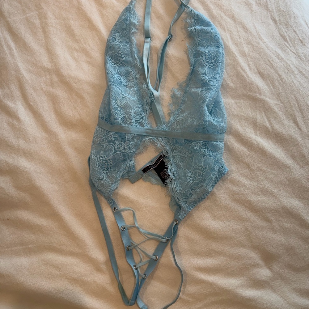 Light Blue Lace Plunge Crotchless Teddy - Picture 2 of 3